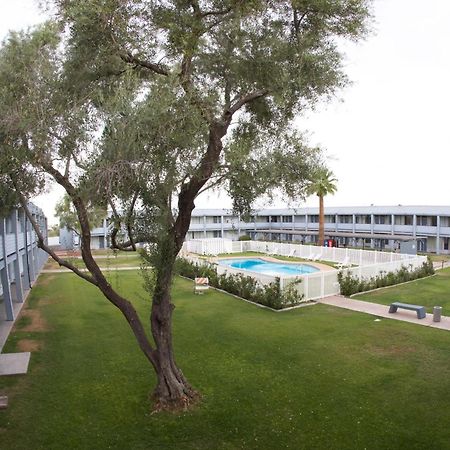 Ez 8 Motel Airporter Phoenix Bagian luar foto